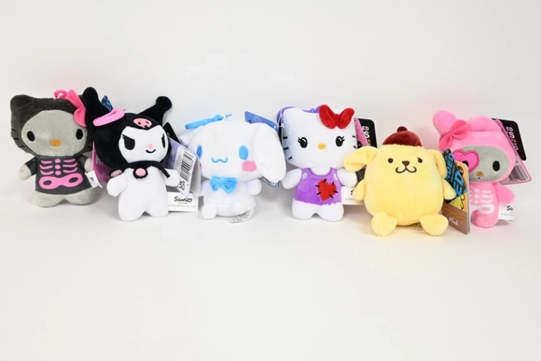 Hello Kitty obesek za ključe 14 cm (6 različic)