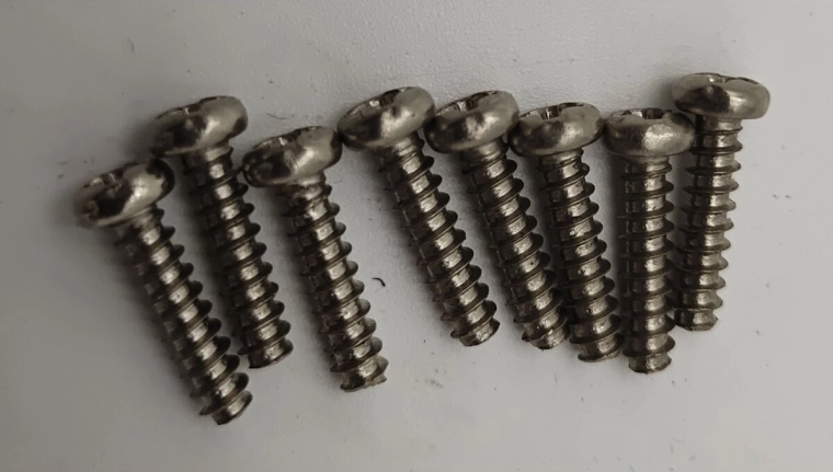 Samorezni križni vijak s polkrožno glavo 3 × 12 mm za Voltage, Major, Tiger in Hoolk - 1 kos