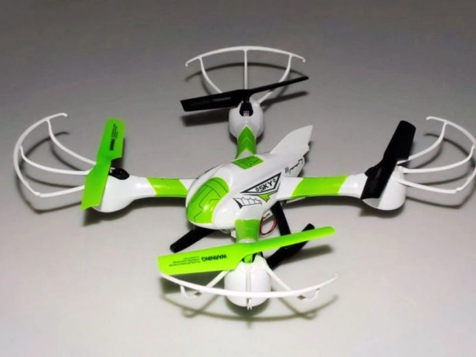 Dron Sky Hawkeye s FPV in LCD monitorjem 2,4 GHz – 1 kos