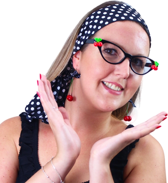 Retro set s češnjami in dodatki