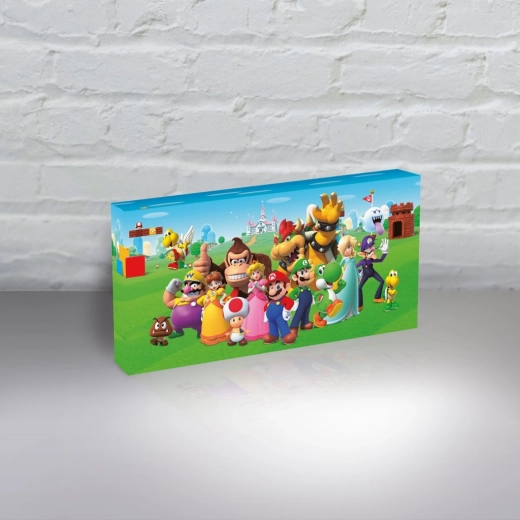 Svetleča stenska slika SUPER MARIO – licenčna dekoracija z osvetlitvijo