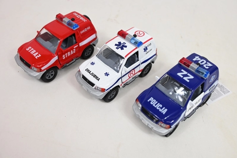Reševalno terensko vozilo z lučmi in zvoki (policija / reševalci / gasilci)