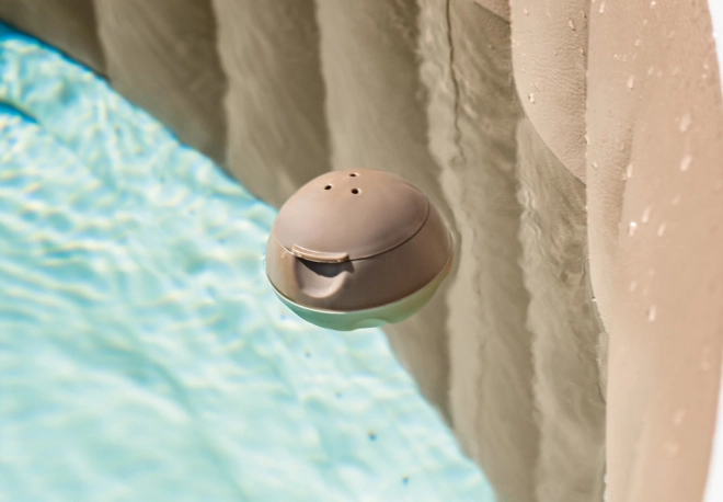 Plavajoči dozirnik kemikalij