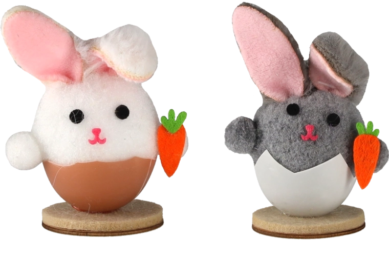 Velikonočna dekoracija zajček v lupini na lesenem podstavku