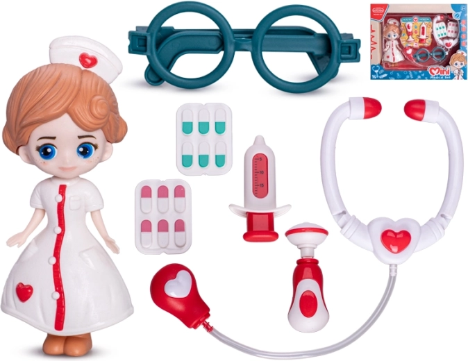 Punčka zdravnica 16 cm z dodatki