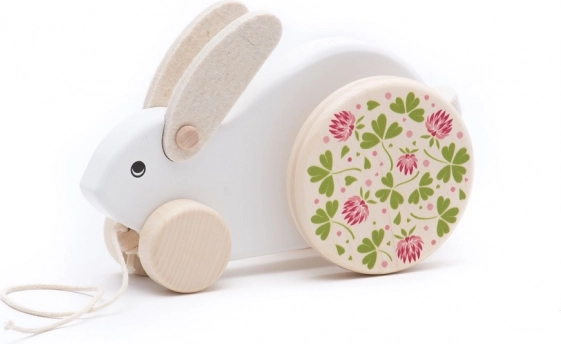 Velik bel lesen vlečni zajec Bajo