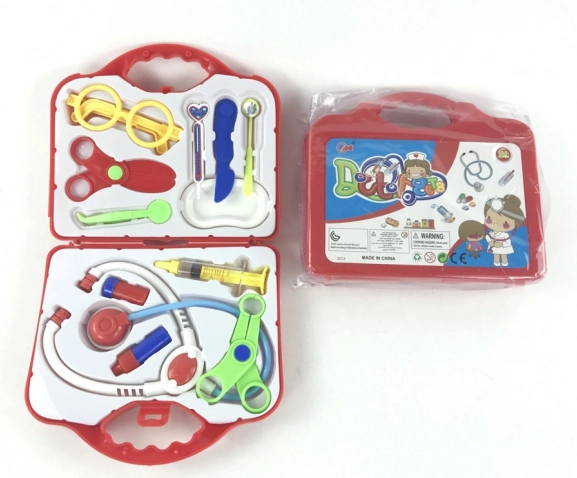 Zdravnik v kovčku za na pot