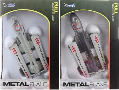 Kovinsko letalo z vzvratno vožnjo na baterije