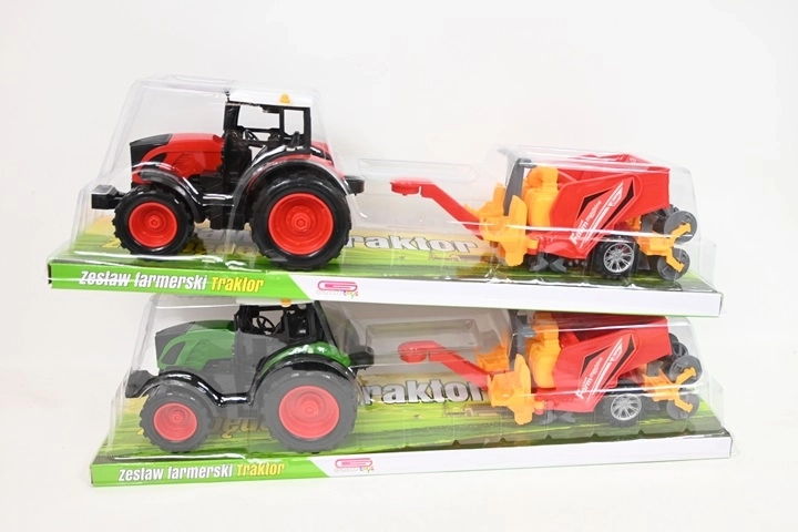 Otroški traktor s kmetijskim strojem