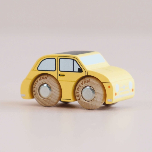 Le Toy Van leseni avtomobilček Fifi GT60