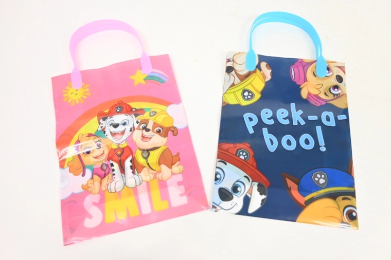 Otroška licenčna torbica s pravljičnimi liki 25 × 18 cm