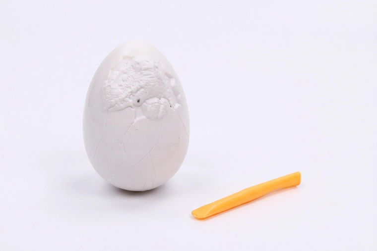 Dino DIY jajce s figuricami za izkopavanje - 1 kos