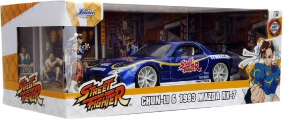 Model avtomobila mazda rx-7 1993 1:24 z figurico street fighter chun-li