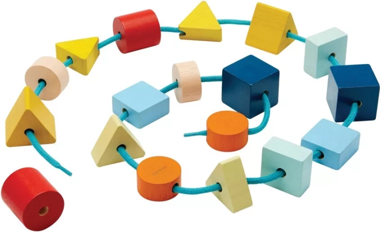 Navlekalne perlice PlanToys – geometrijske oblike