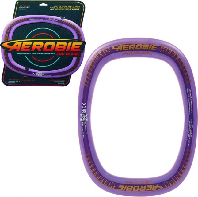 Aerobie Pro Blade leteči disk igrača na prostem