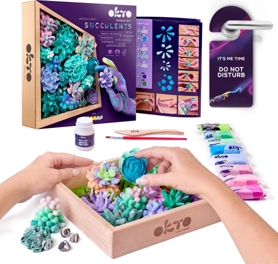 Okto Tenderness likovna zbirka – sukulente v lesenem okvirju 21 × 21 cm