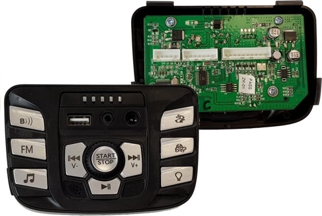 Panel glasbe za vozilo na akumulator