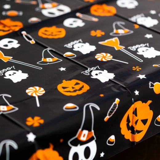 Halloweenski prt z aluminijastim učinkom 137 × 183 cm