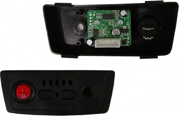 Glasbeni panel za električno vozilo Quad