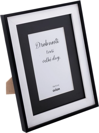 Črn lesen foto okvir 19 × 24 cm (fotografija 10 × 15 cm s paspartujem)
