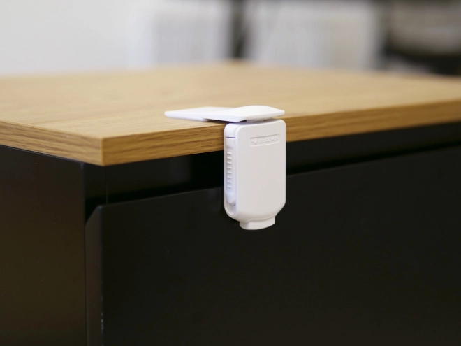 Bela varnostna ključavnica za omare in predale