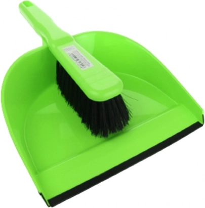 Leseno velikonočno jajce s pikami