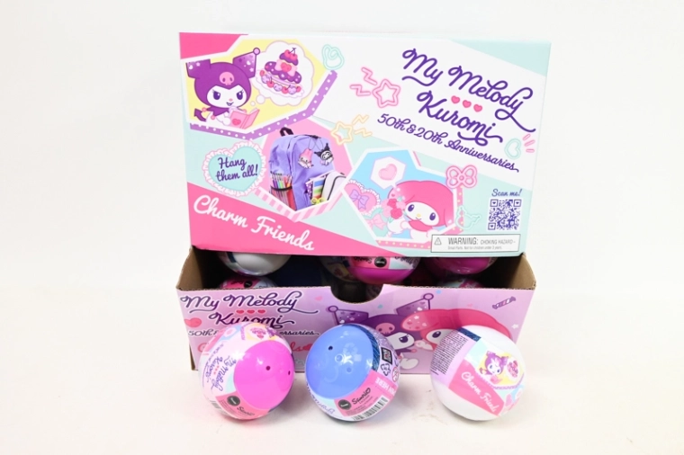 Hello Kitty presenečna krogla 65 mm Kuromi in My Melody