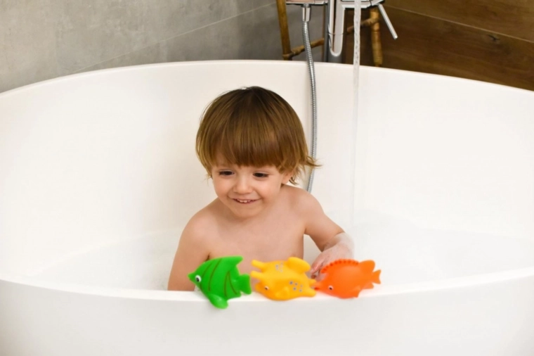 Sensory fun in the bath
