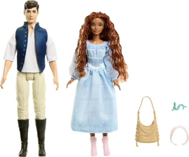 Stylish outfits and removable accessories