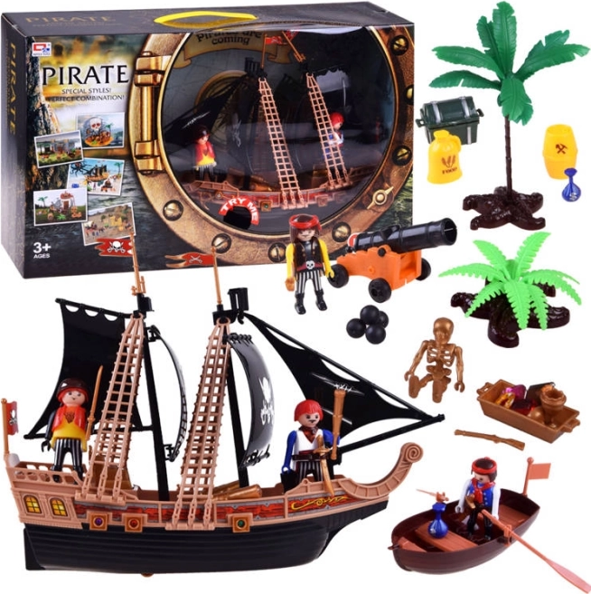 Pirati ladja s figurami in zvočnimi učinki