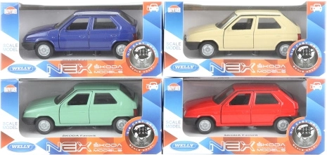 Škoda Favorit kovinski model 1:34 z odpiralnimi vrati