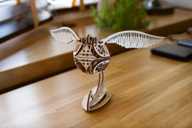 Ugears 3D lesena mehanska sestavljanka Zlatek, Harry Potter