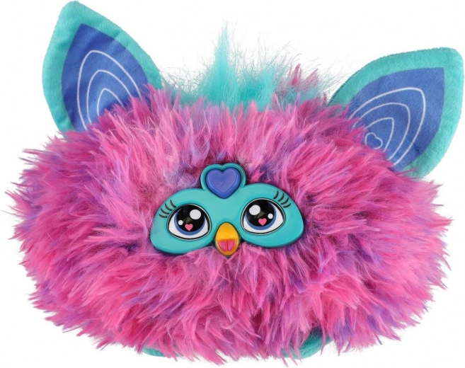 Prisrčen dizajn z velikimi ušeski