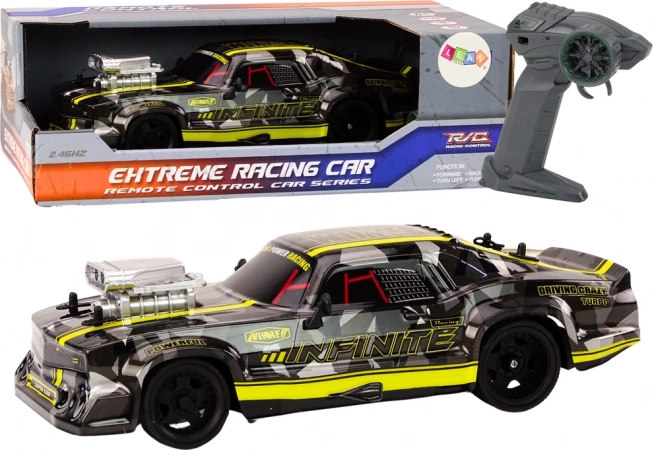 RC avto 1:16 z gumijastimi kolesi za drift – črn