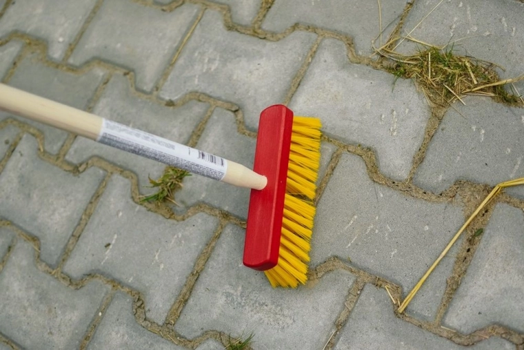 Idealna za vrt, teraso in poti