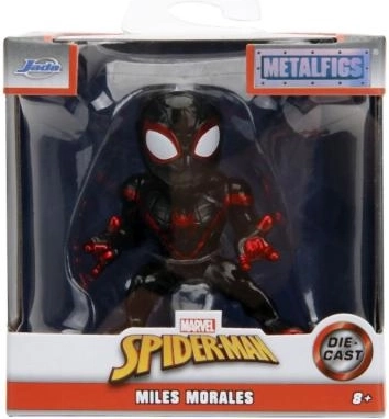 Kovinska izdelava z detajlnim lakom