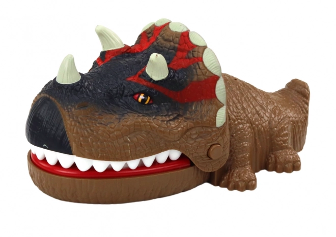 Grizli dinozaver triceratops