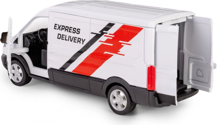 Odpirajoča se sprednja vrata in detajlna notranjost