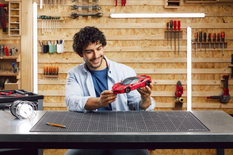 Stabilna konstrukcija in vrtljiva kolesa