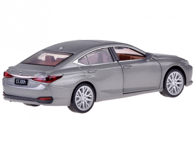 Model avtomobila Lexus ES300h 1:35 z osvetlitvijo in zvokom