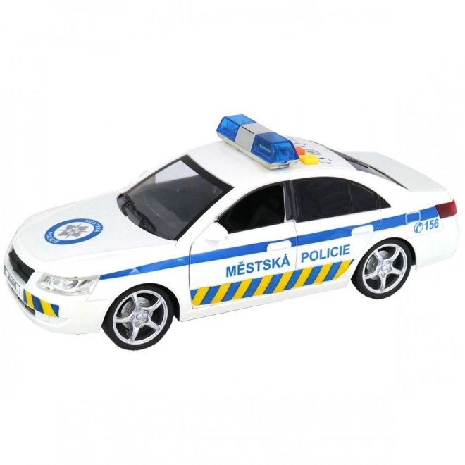 Avto mestne policije z glasom