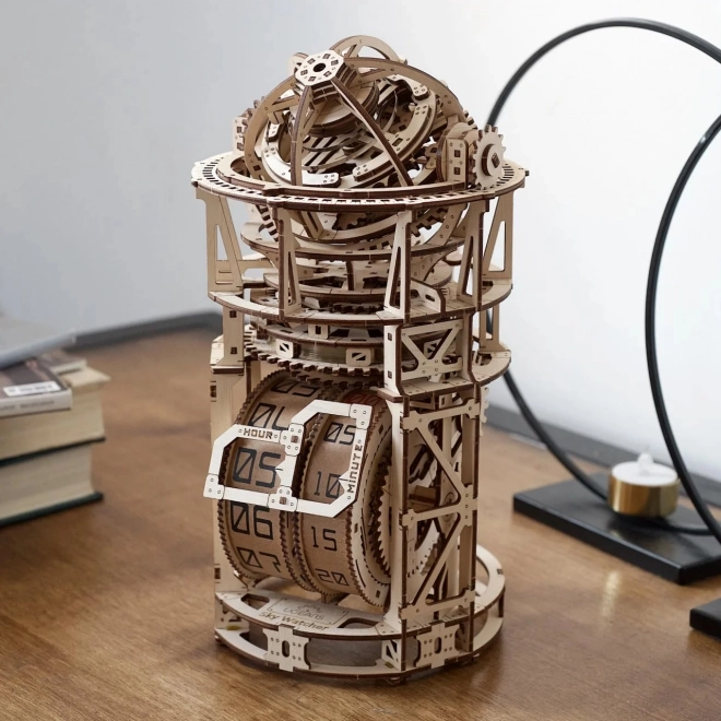 Ugears leseni mehanični model urnega mehanizma s tourbillonom