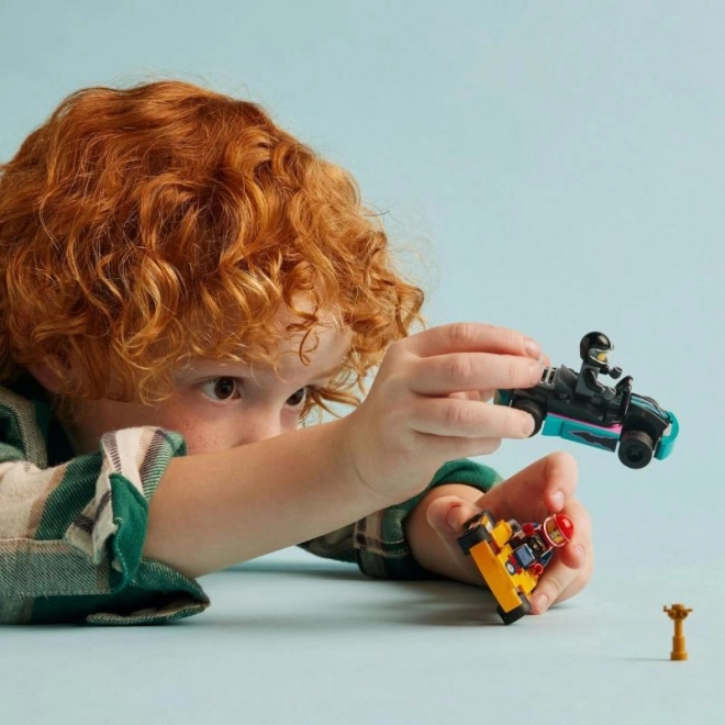 LEGO® Mesto 60400 Karting z Vojači