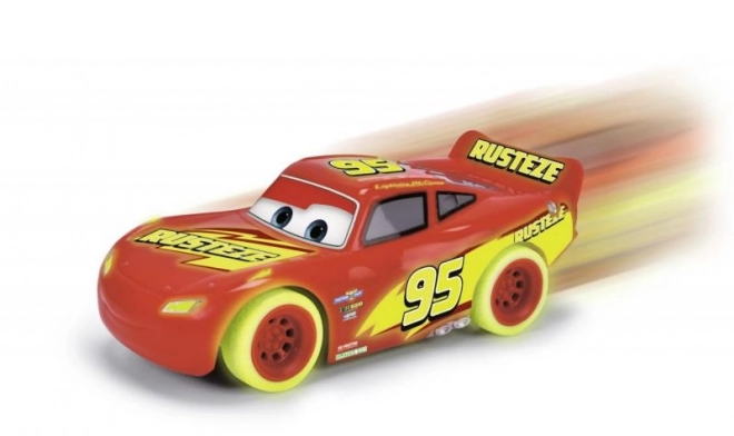 RC avtomobili Blesk McQueen Turbo Glow Racers 1:24, 2kan