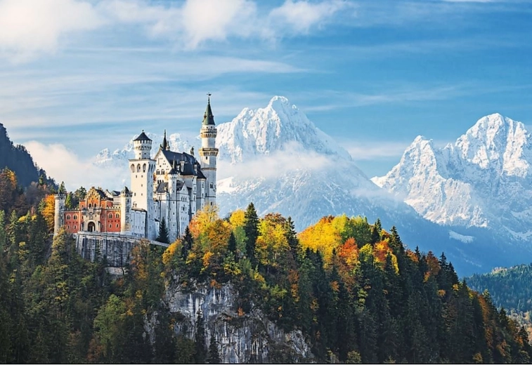 Vpadljiv motiv Bavarskih Alp in gradu Neuschwanstein