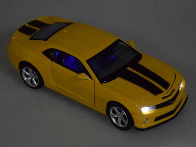 Kovinski model avtomobila Chevrolet Camaro SS