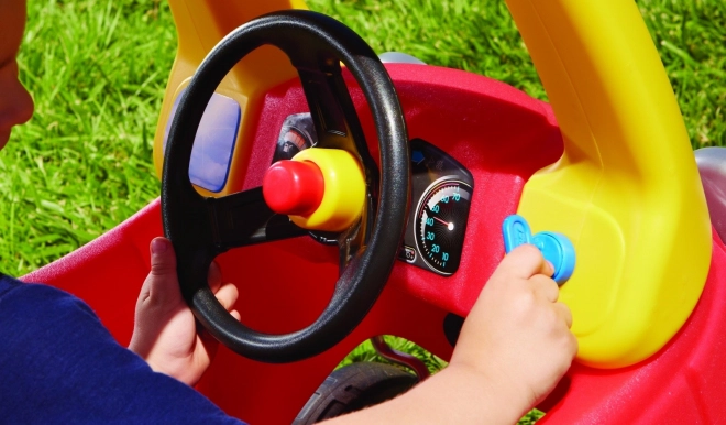 Jeźek Cozy Coupe z novimi očmi
