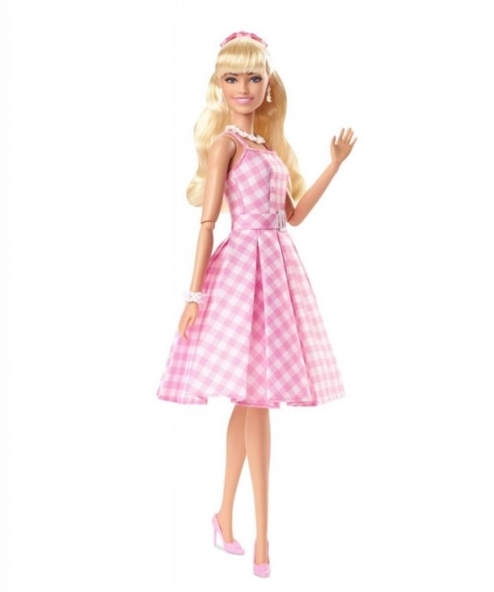 Filmovna lutka Barbie Margot Robbie kot Barbie v roza obleki