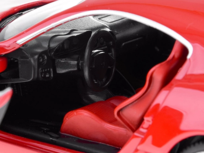 Model avtomobila iz kovine Alfa Romeo 8C Competizione, merilo 1:32