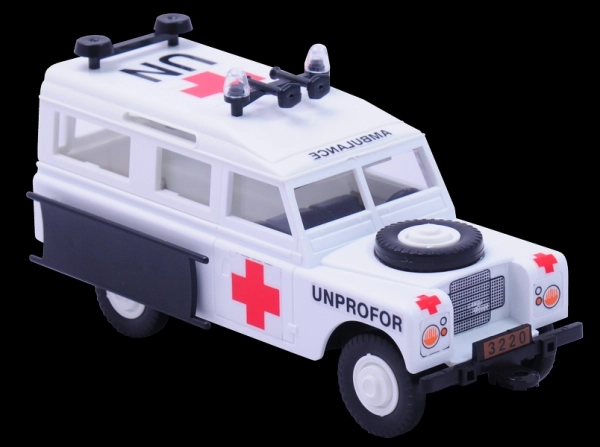 Komplet Monti Sistem MS 35 Reševalno Vozilo Unprofor Land Rover 1:35 v škatli 22x15x6cm